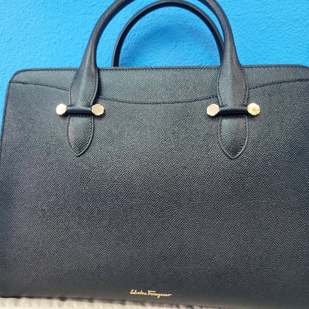 New Salvatore Ferragamo Today Black Pebble Handbag Satchel Messenger $1900